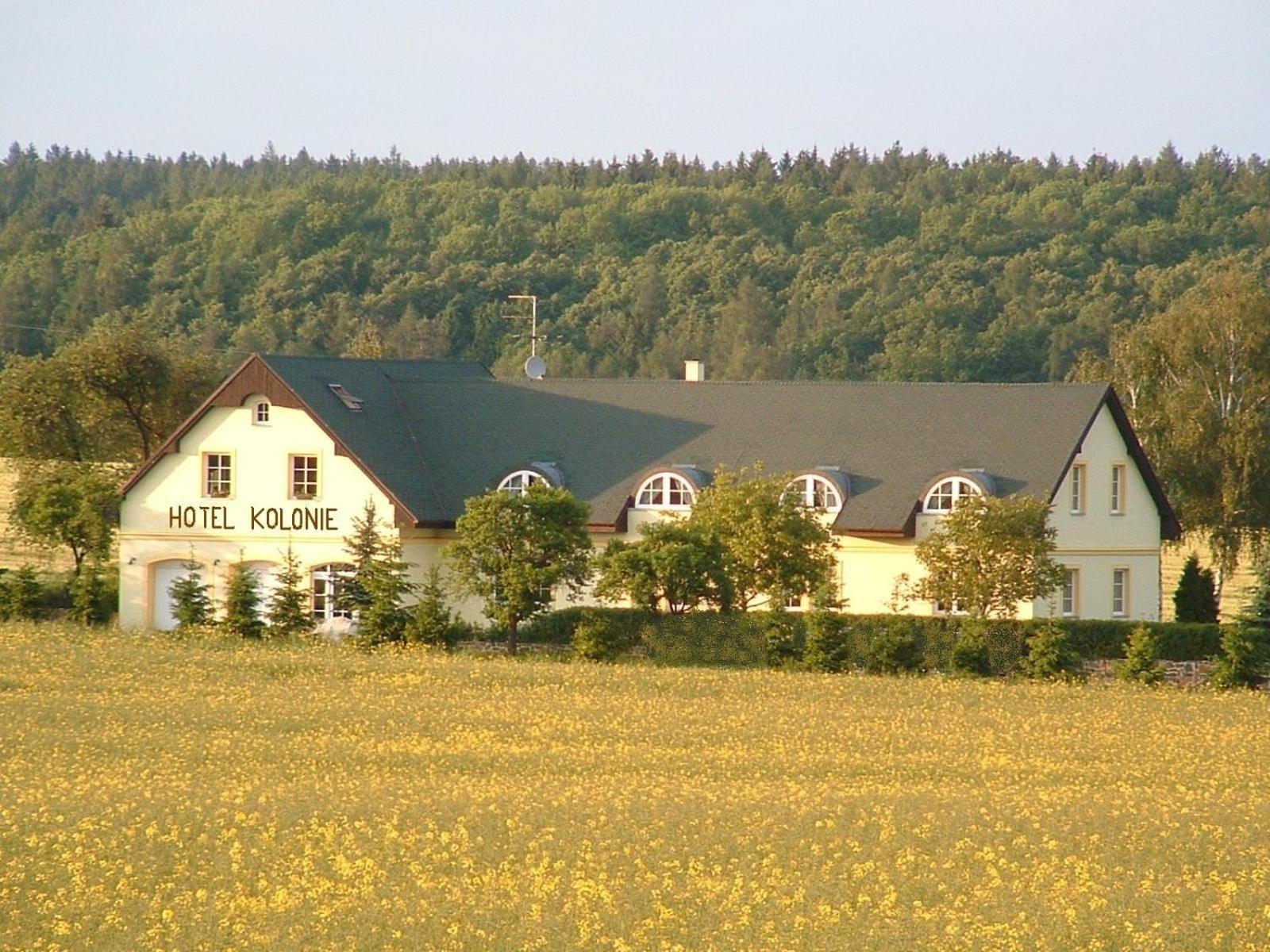 Hotel Kolonie Křivoklát Eksteriør billede